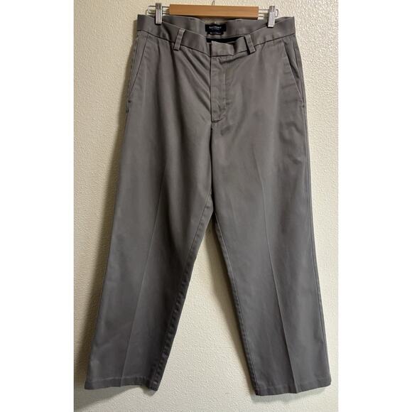 Dockers Flat Front Classic Fit Chino Men’s 33x29 Gray Khaki Pants 100% Cotton - Picture 1 of 5